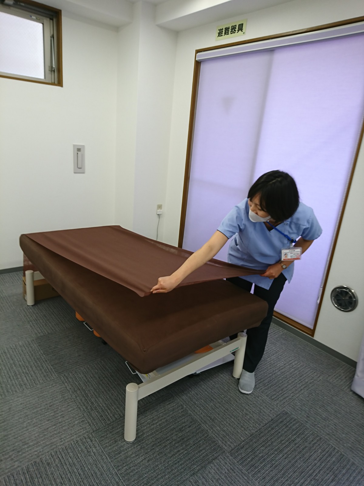 翹 コロナ 銀 散
